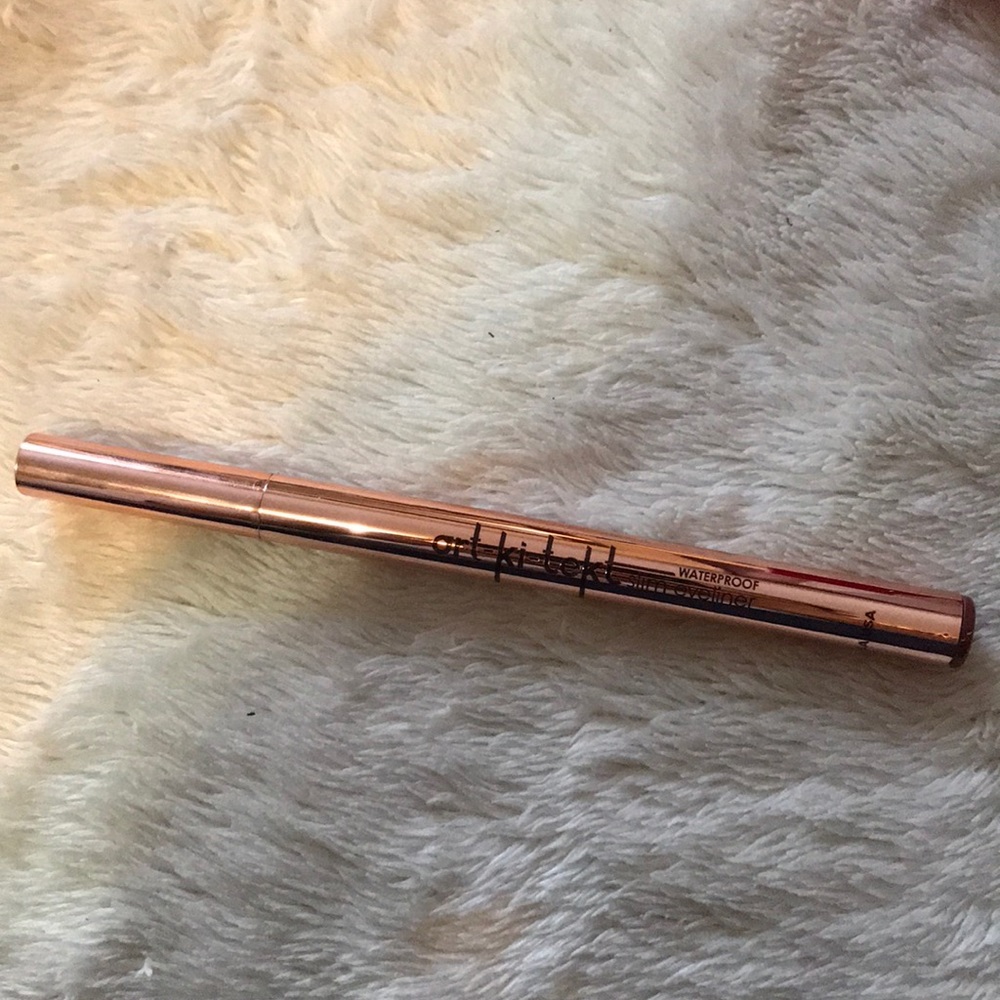 La Splash liquid eyeliner
